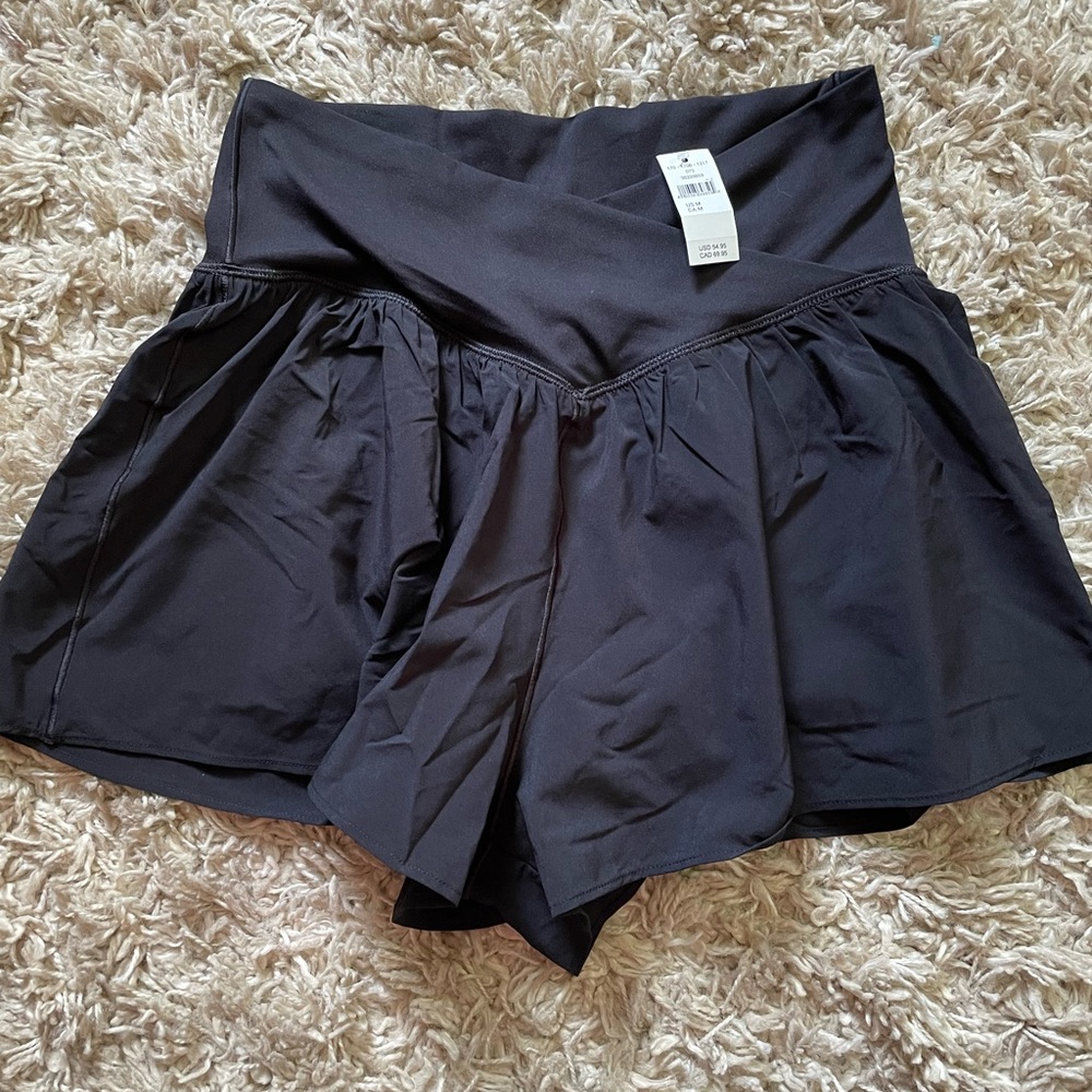 OFFLINE By Aerie Real Me
Crossover Flowy Short